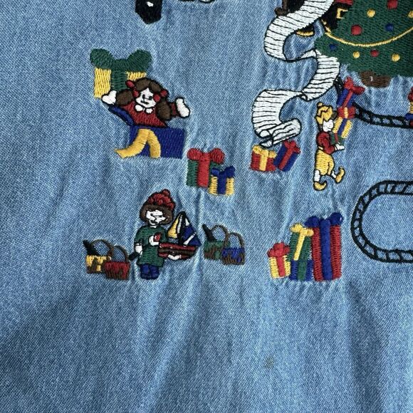 Karen Scott Shirt Womens Denim Christmas Embroidered Santa Button Up Plus Sz 1X - Picture 16 of 16